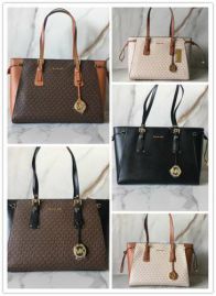 Picture of Michael Kors Lady Handbags _SKUfw135860492fw